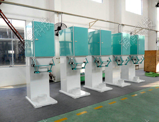   ��Ӷ�����